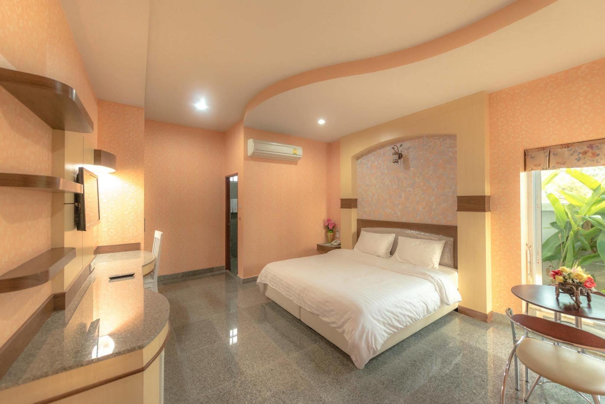 Martina Hotel Surin Exteriér fotografie